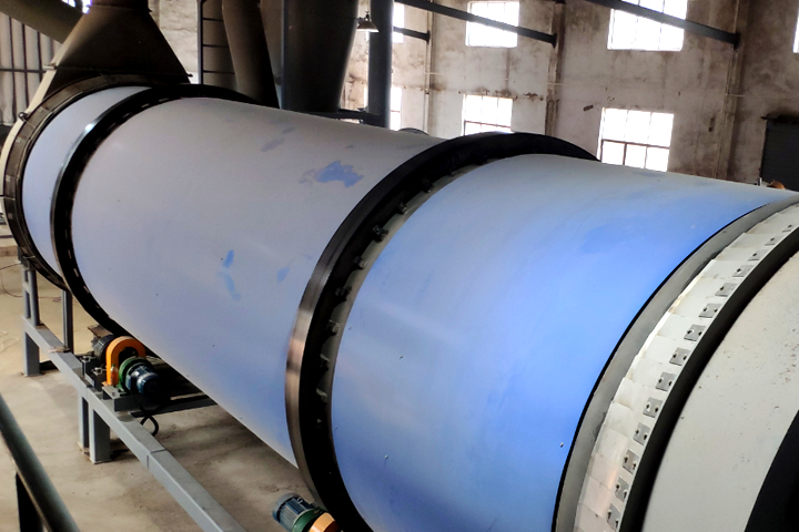 噴漿玉米皮專用烘干機(jī)設(shè)備，可以通過熱風(fēng)干燥工藝，快速降低物料中的水分制成高能量玉米噴漿蛋白飼料。