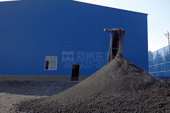 煤炭烘干機(jī)產(chǎn)品適用于煤泥、浮選尾煤、混煤、壓濾尾煤、末精煤、中煤、或精礦粉物料以及內(nèi)水高、燃點(diǎn)低、揮發(fā)分高的低階褐煤、蒙煤等物料的熱力脫水。