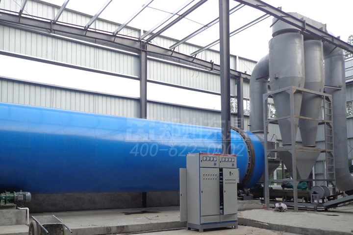 竹制品企業(yè)生產(chǎn)過程中產(chǎn)生了大量的竹粉(也稱竹屑)，以前竹屑被做為邊角廢料處理，現(xiàn)隨著生物質(zhì)能源行業(yè)的蓬勃發(fā)展，小小竹屑被業(yè)內(nèi)逐漸重視，由于竹屑熱值普遍在4500大卡以上