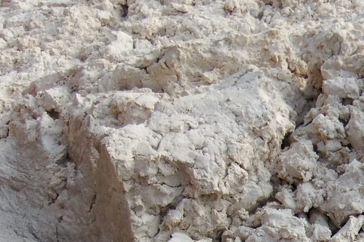 工業(yè)石膏烘干機適用于脫硫石膏、磷石膏、鈦石膏、氟石膏等物料的干燥，東鼎為您提供系統(tǒng)化解決方案