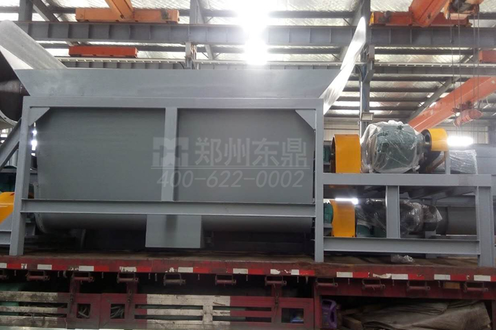 煤泥打散機(jī)是針對(duì)煤泥、泥煤、白泥等泥狀物料開發(fā)的一種集預(yù)打散破碎、緩沖定量于一體的專用設(shè)備。