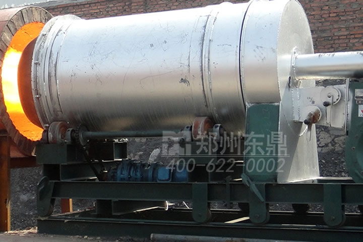 煤粉燃燒爐是一種經(jīng)濟(jì)環(huán)保燃煤熱源熱效率高，經(jīng)濟(jì)適用，可廣泛用于各種加熱爐窯。