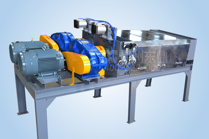 螺旋擠壓脫水機(jī)具有產(chǎn)能大，操作維修方便，投入成本低，分單螺旋和雙螺旋系列脫水產(chǎn)品